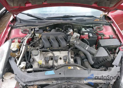 2007 Mercury Milan V6 Premier z USA, uszkodzony, nr VIN 3MEHM08177R648819